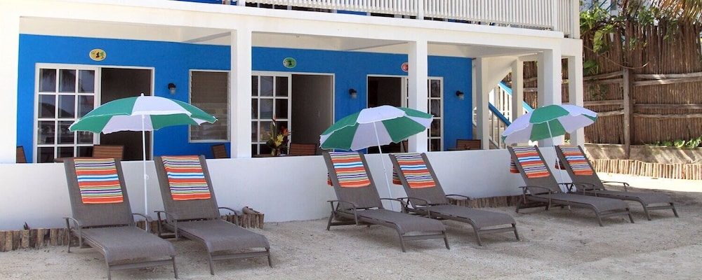 Aquavista Beachfront Suites 19/29