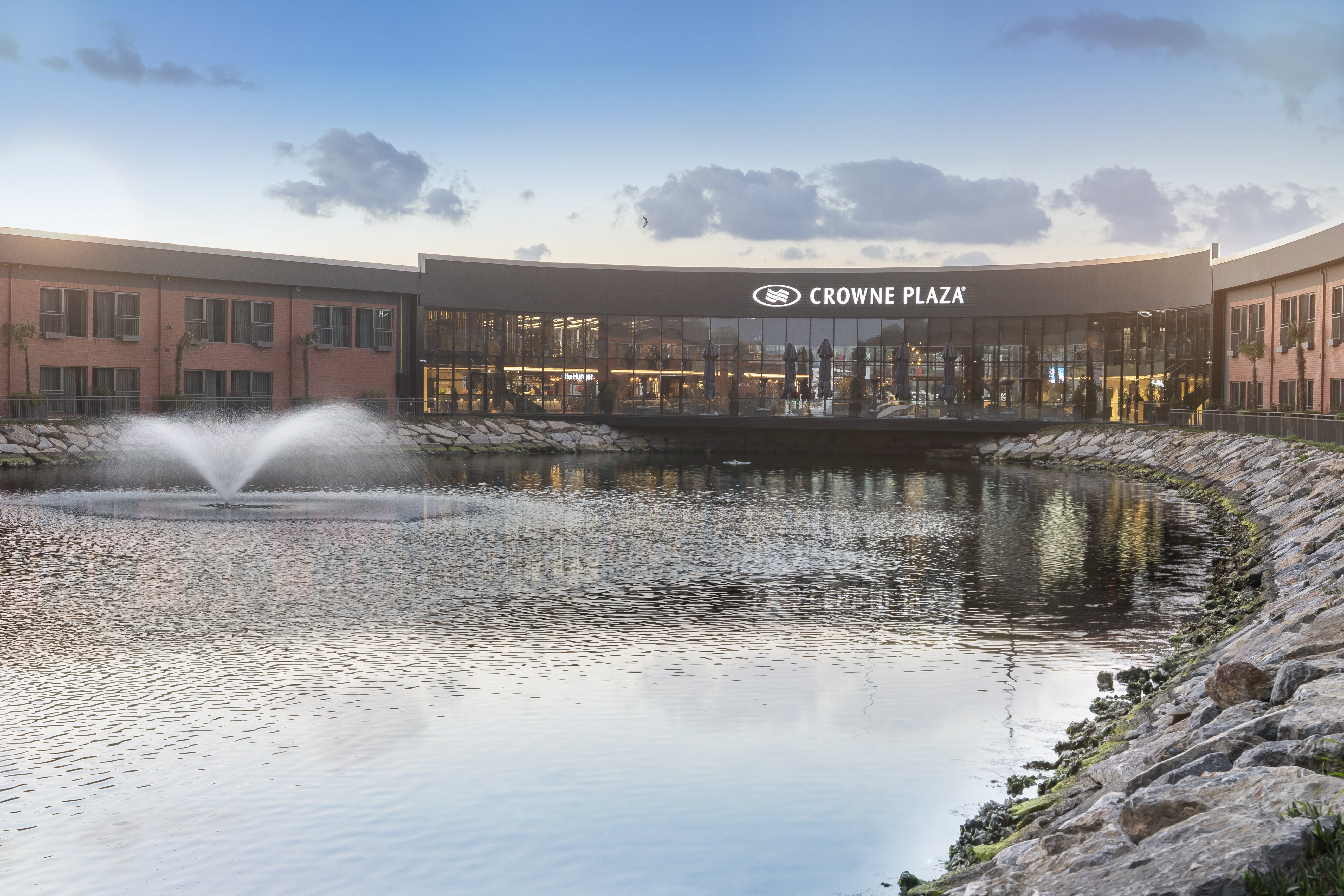 Crowne Plaza Istanbul Tuzla Viaport Marina 79/82