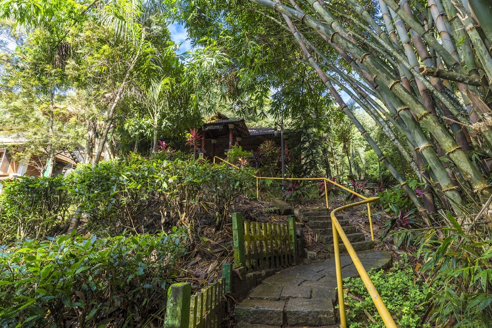 UPAVAN RESORT 32/41