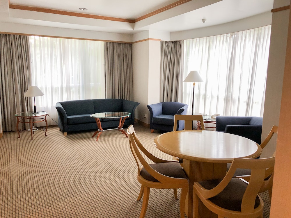 New World Saigon Hotel 49/77