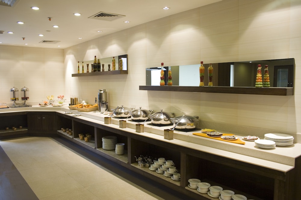 Shervani Nehru Palace Hotel 5/38
