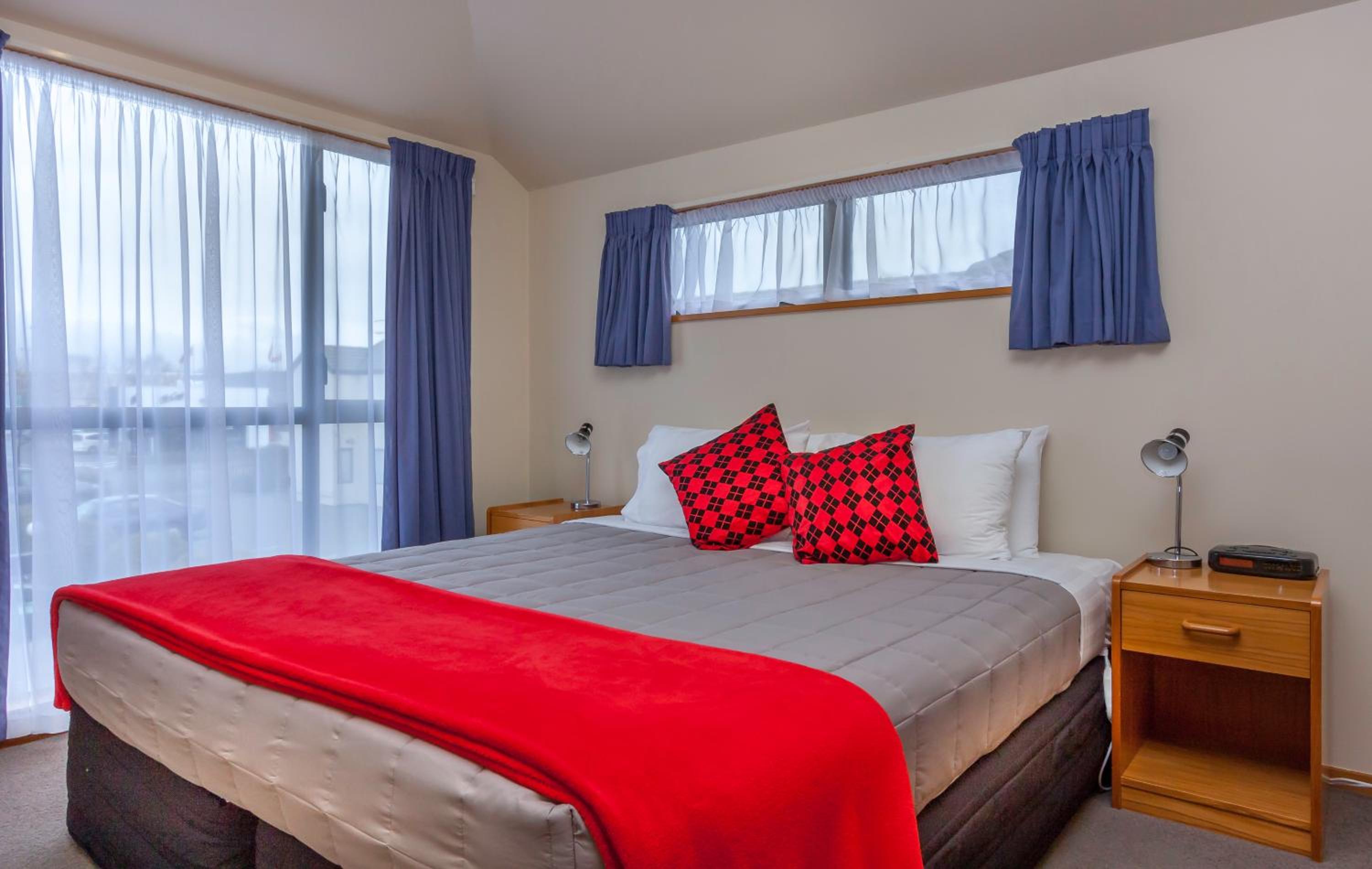 1 BEDROOM, APARTMENT