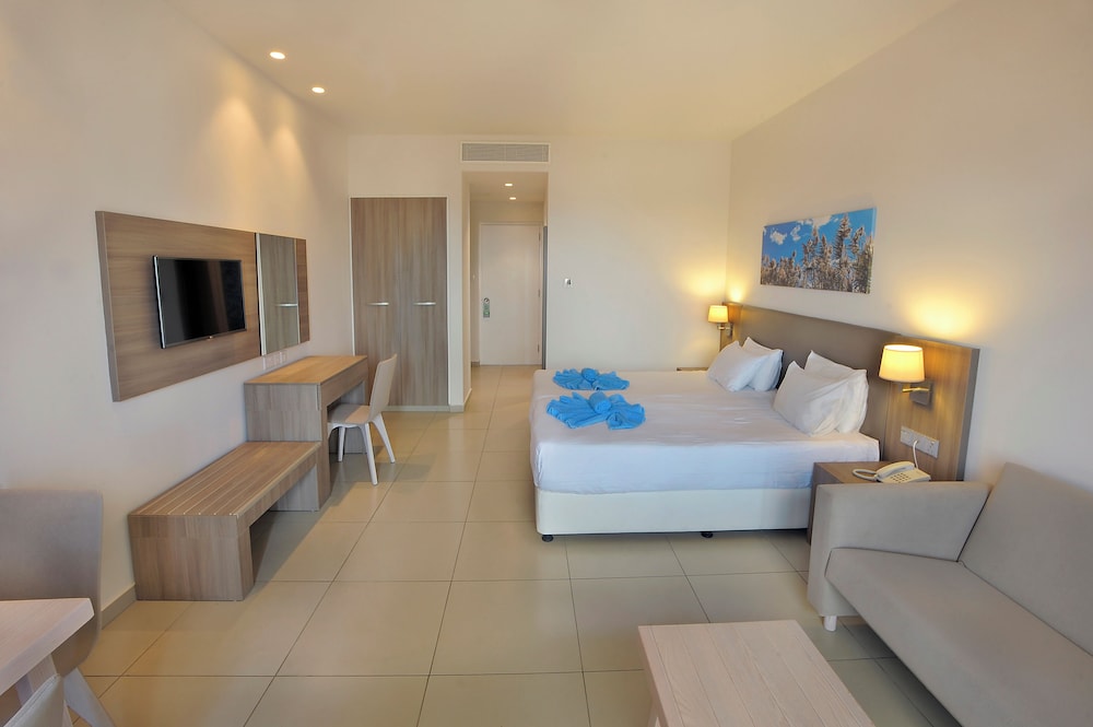 Euronapa Hotel Apartments 11/45