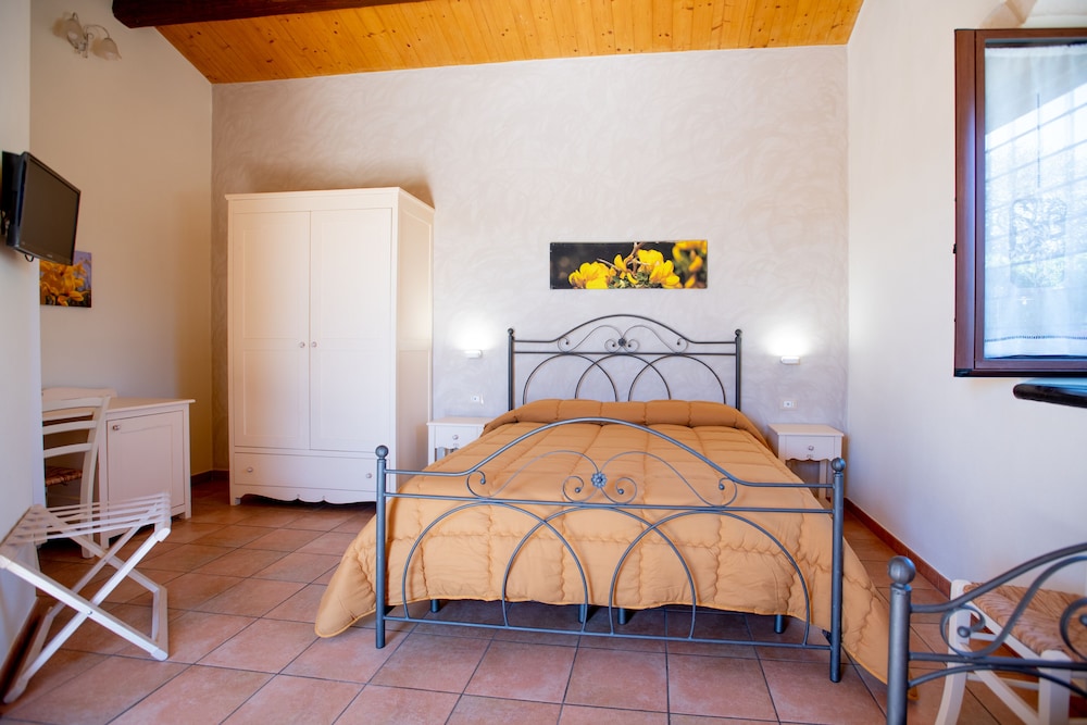 Borgo Monachella 3/50