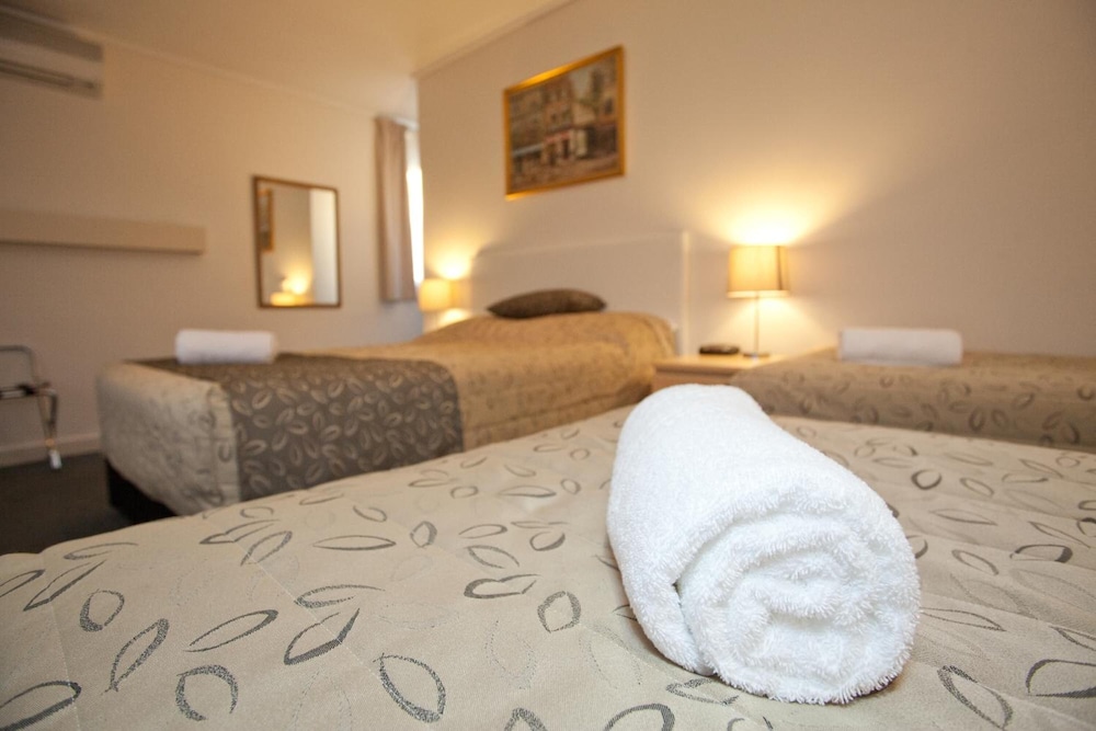 Connells Motel & Serviced Apartments 11/48