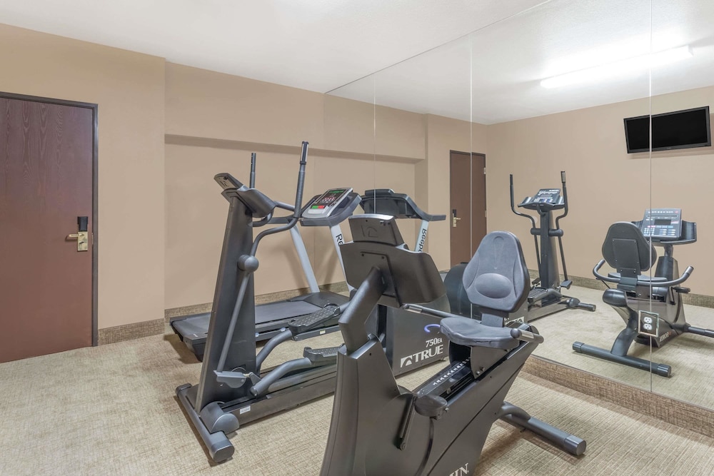 Hawthorn Suites by Wyndham Las Vegas/Henderson 16/28