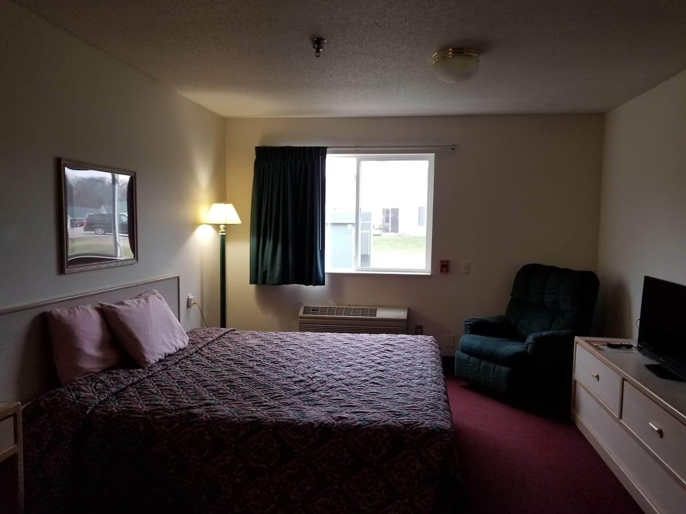 Bilmar Inn & Suites Dell Rapids Near Sioux Falls 24/50