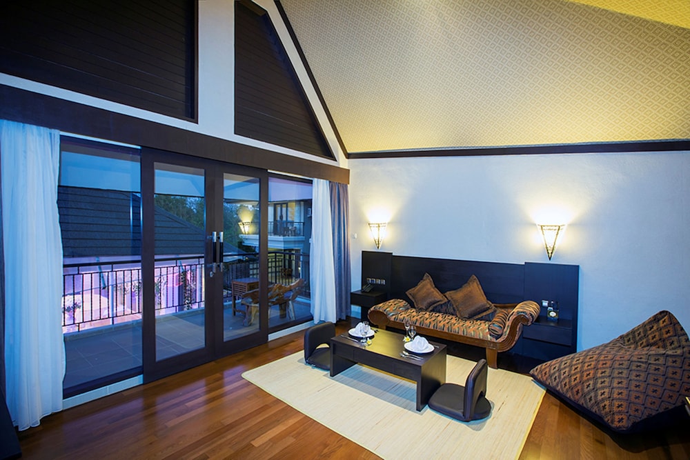 Flamingo Dewata Suite 75/87