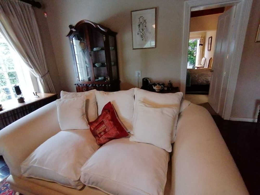 Fiore Guest Accommodation 16/50