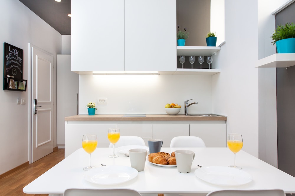 Loox Serviced Apartments Hatzova 24/33