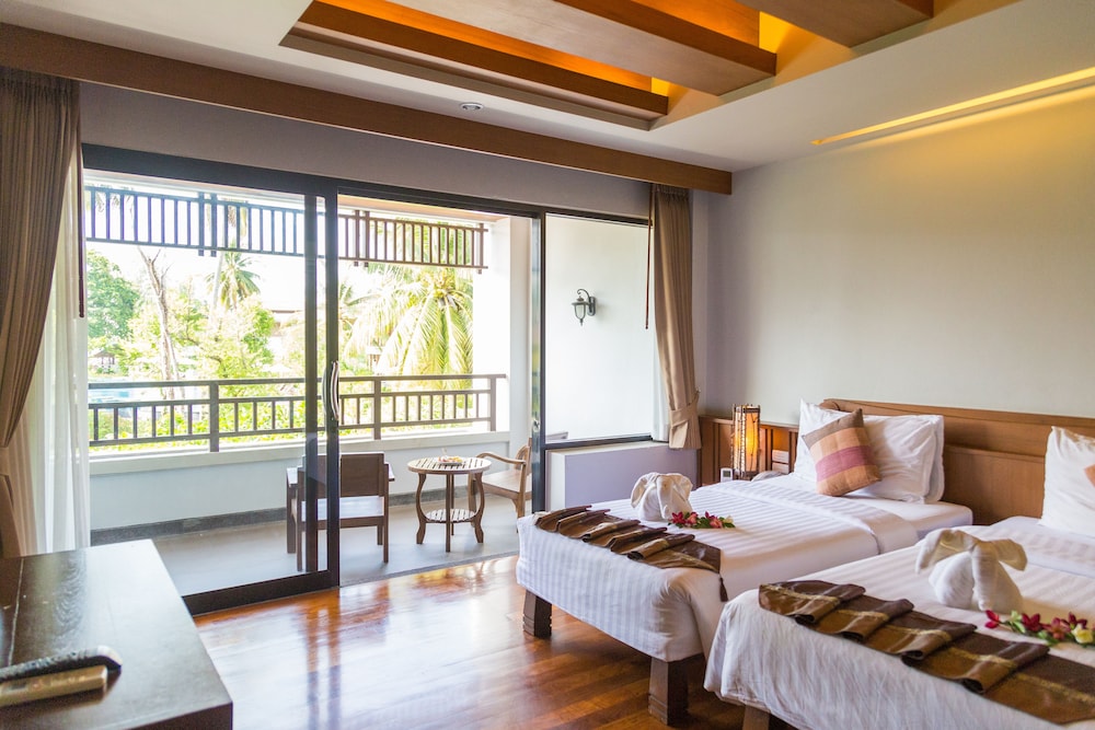 MAEHAAD BAY RESORT 50/68