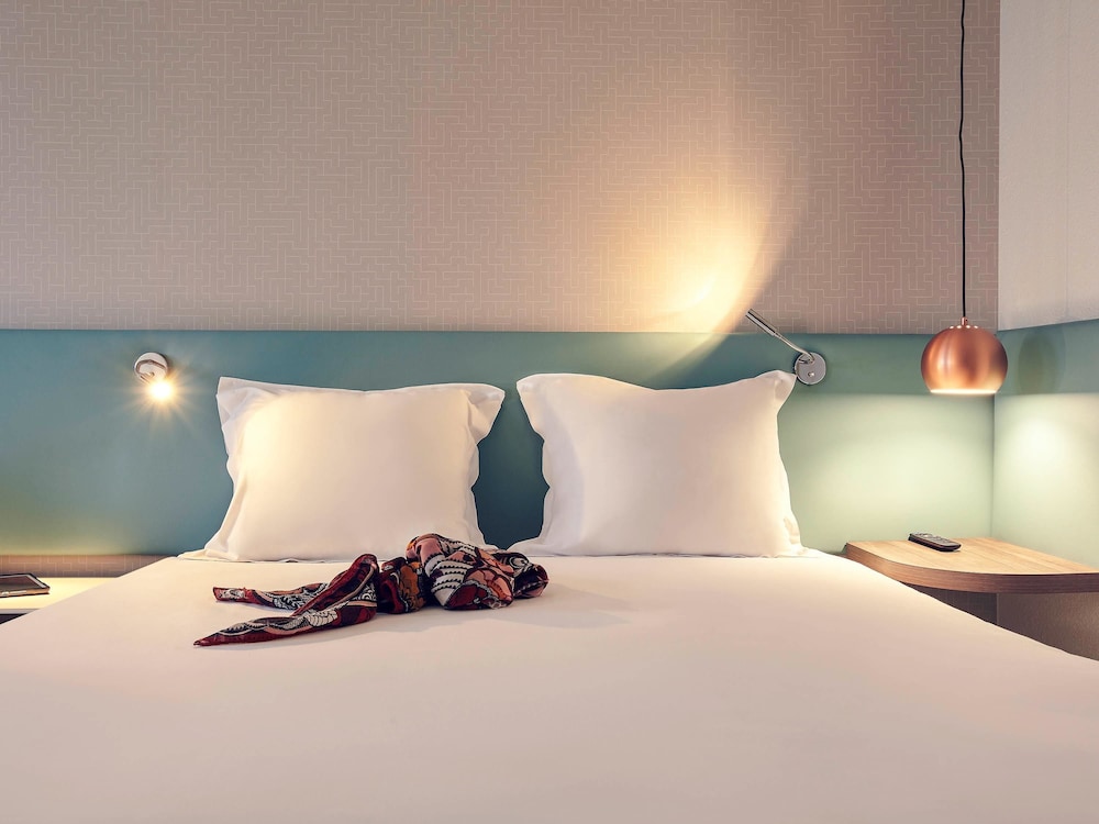 Mercure Marne la vallee Bussy St Georges 26/52