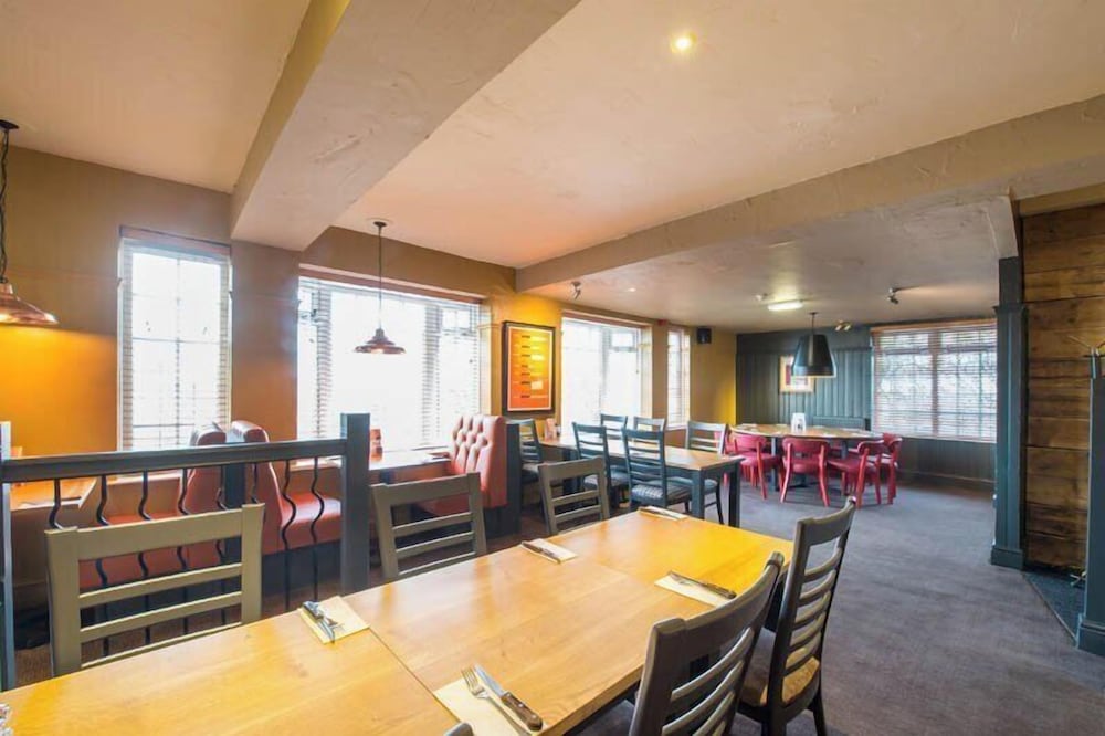 Premier Inn Rotherham East (M18/M1) 28/41