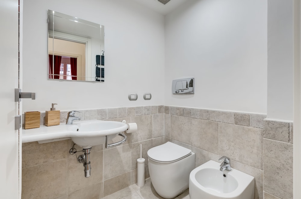 San Cosimato House 23/25