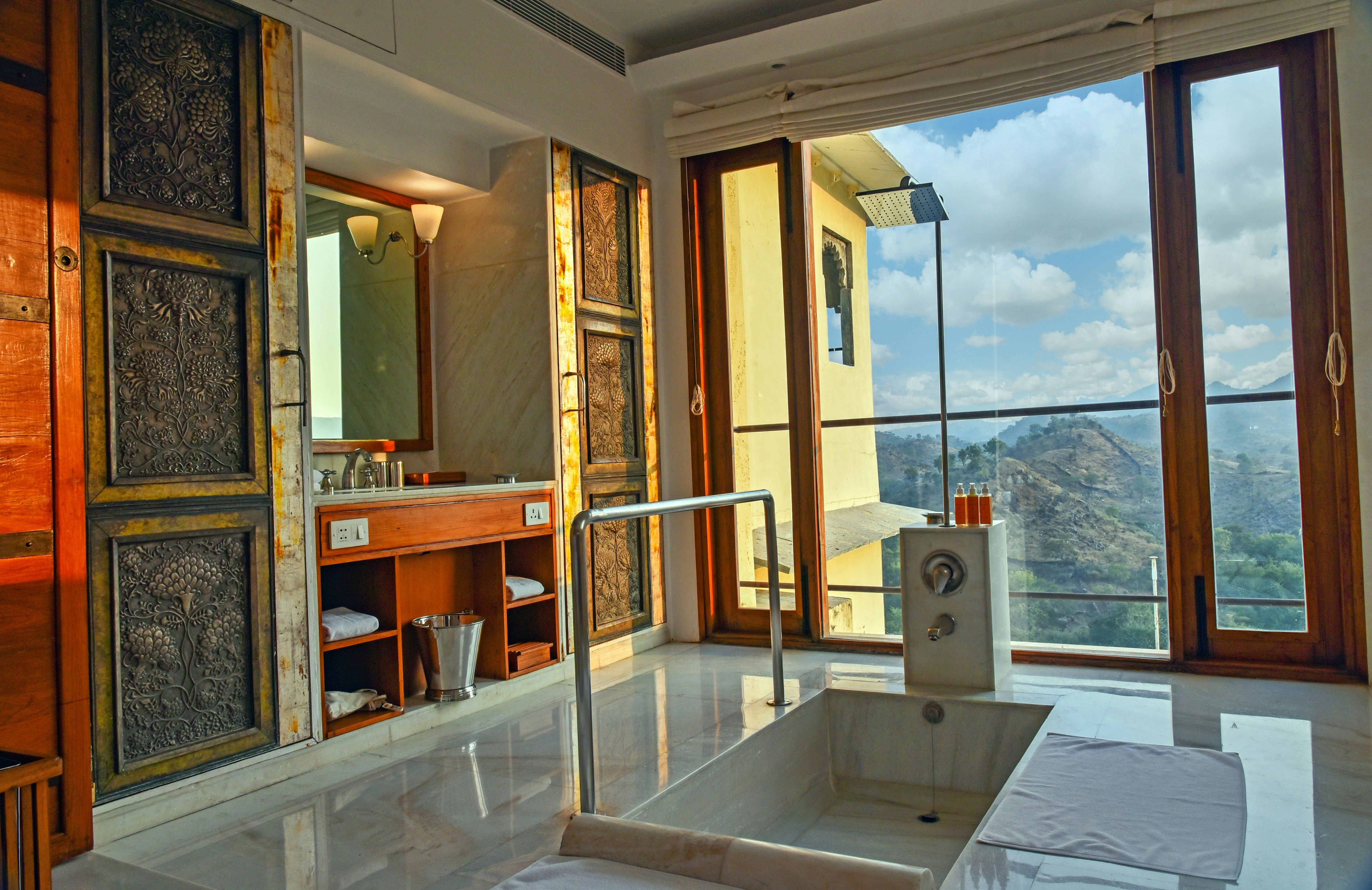 RAAS DEVIGARH(Formerly - DEVI GARH BY LEBUA) 70/70