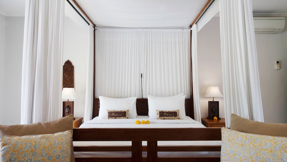 VILLA BERAWA BALI 34/77