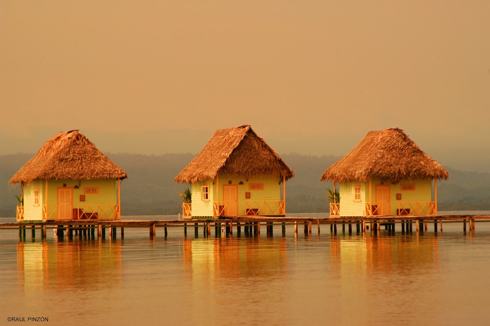 Punta Caracol Acqua Lodge Bp 31/45