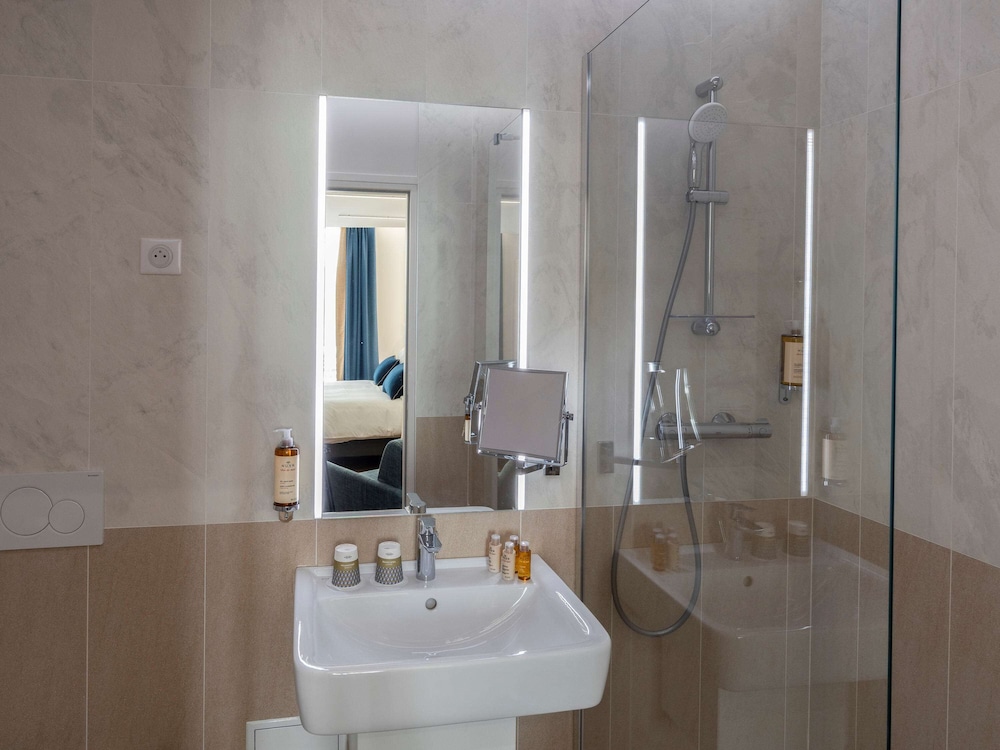 Mercure Paris Opera Lafayette 23/66