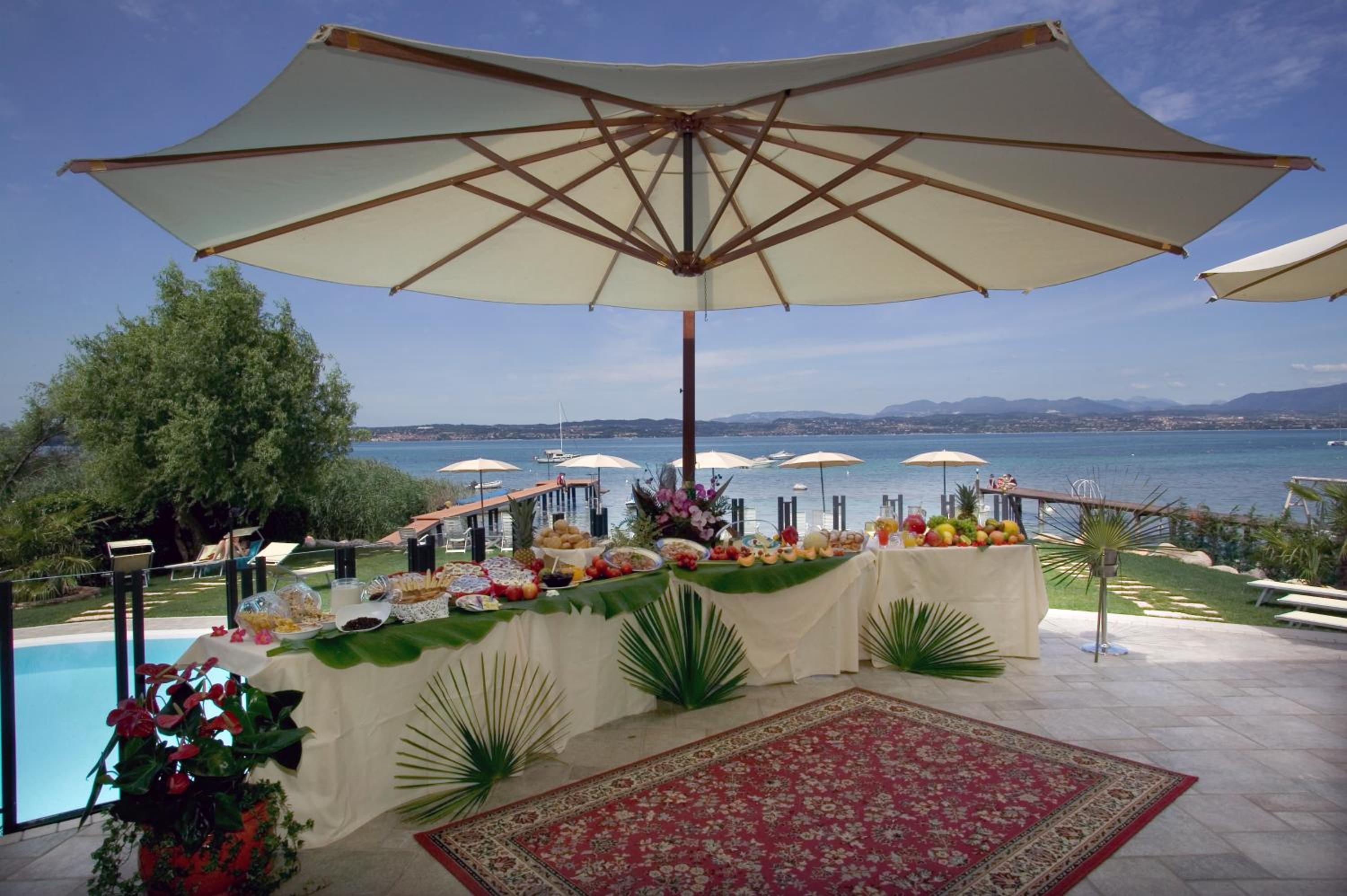 Hotel La Rondine 39/50