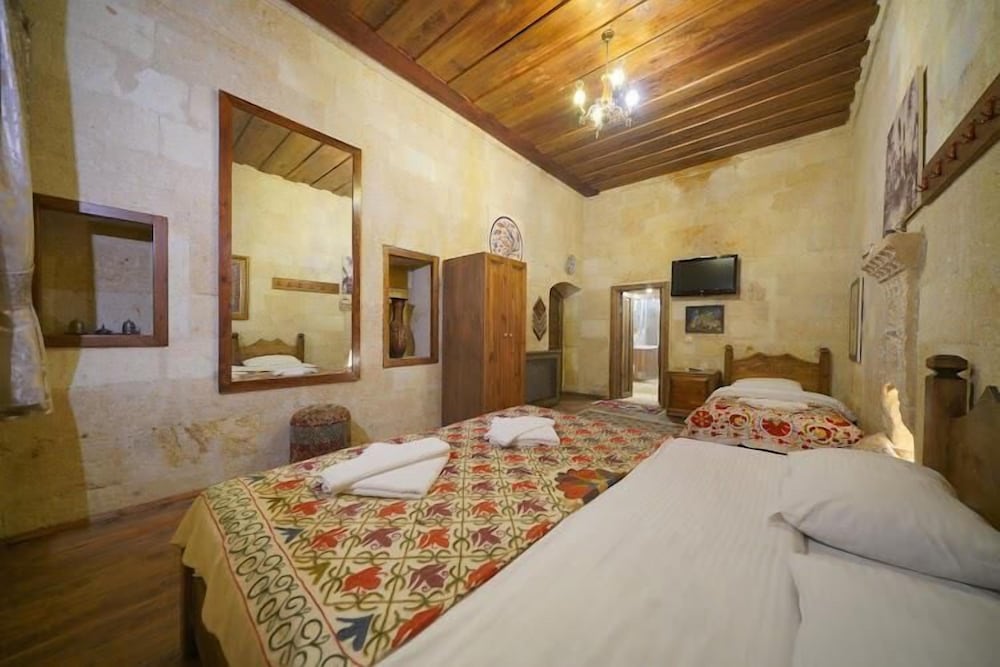 1 BEDROOM, FAMILY, TRIPLE