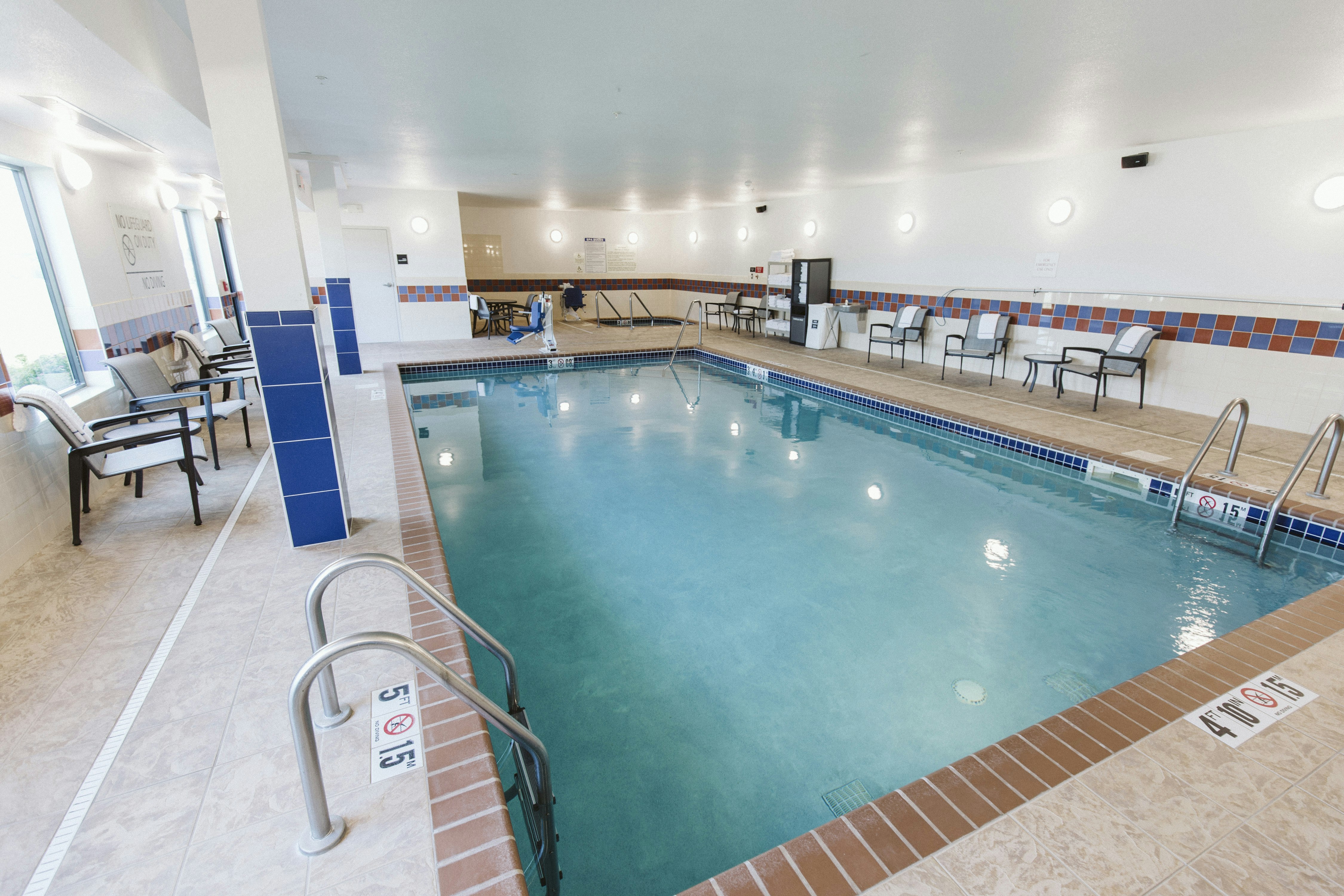 Hampton Inn Bismarck 40/78