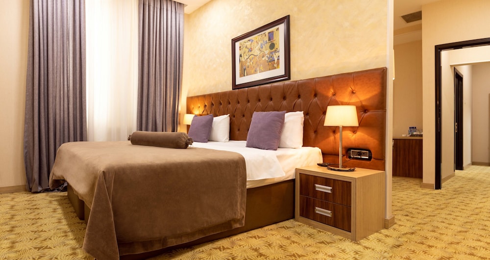 West Shine Hotel 22/48