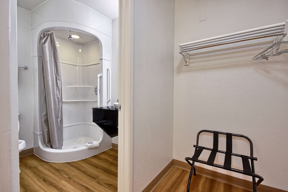 Motel6 Tulare, CA 33/60