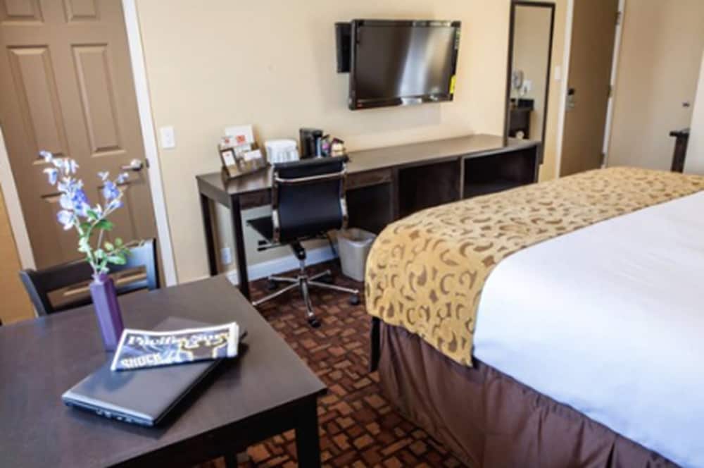 Marinwood Inn & Suites 27/43