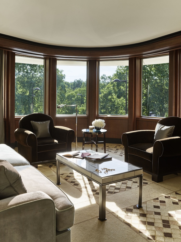 45 Park Lane Dorchester Collection 33/47