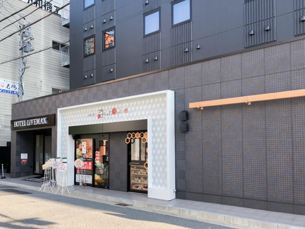 HOTEL LiVEMAX Yokkaichi Ekimae 27/29