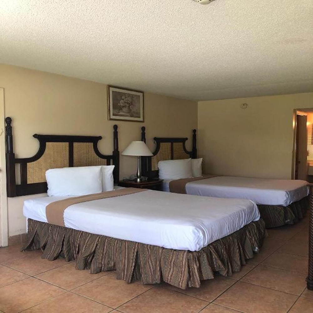 Altamonte Springs Hotel and Suites 17/40