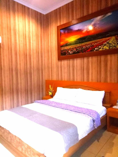 Hotel Kencana Rembang 8/15