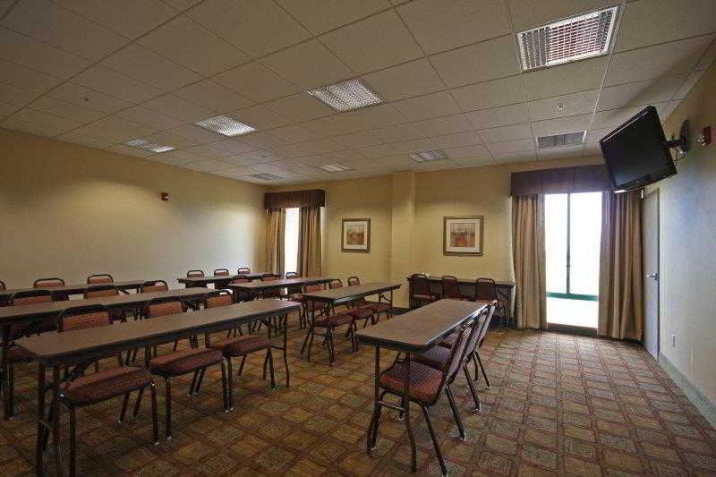 Super 8 by Wyndham Natchez 22/28