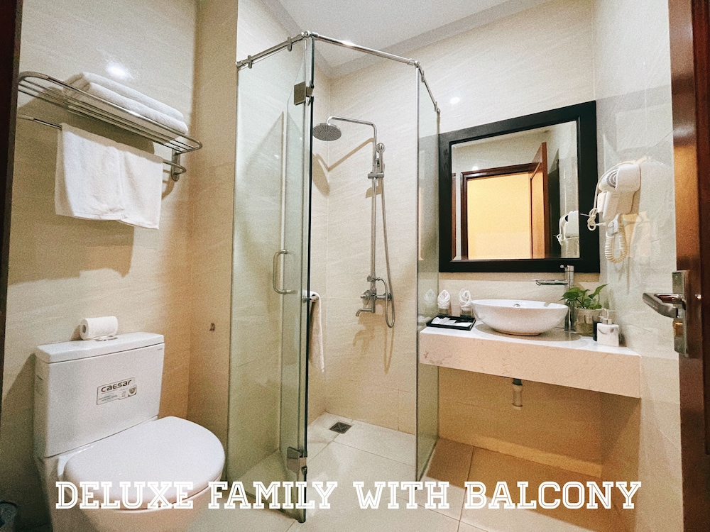 Paragon Noi Bai Hotel and Pool 46/49