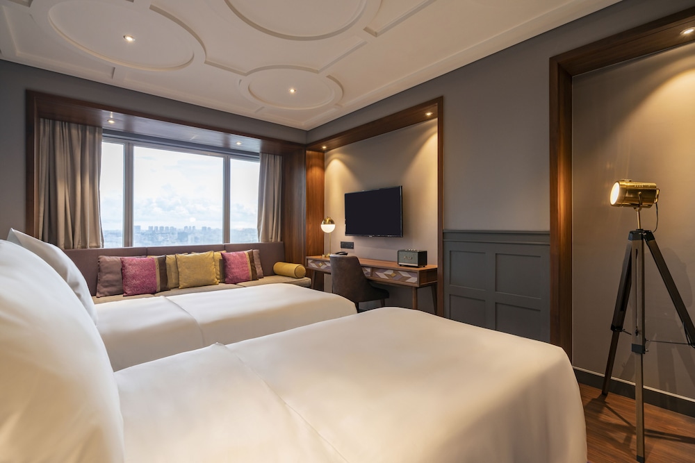 Deluxe Room Twin