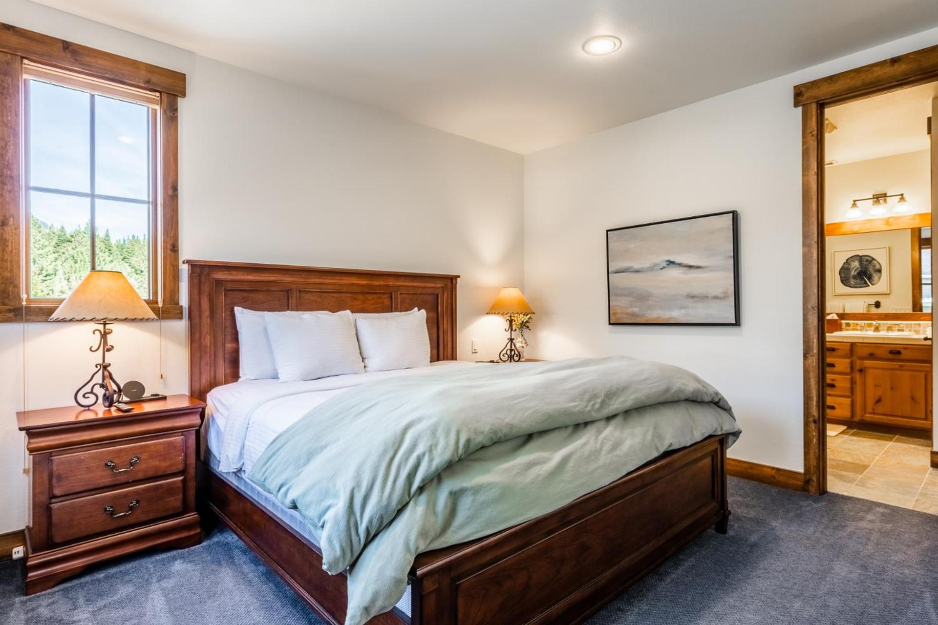3 Bedrooms, Town House