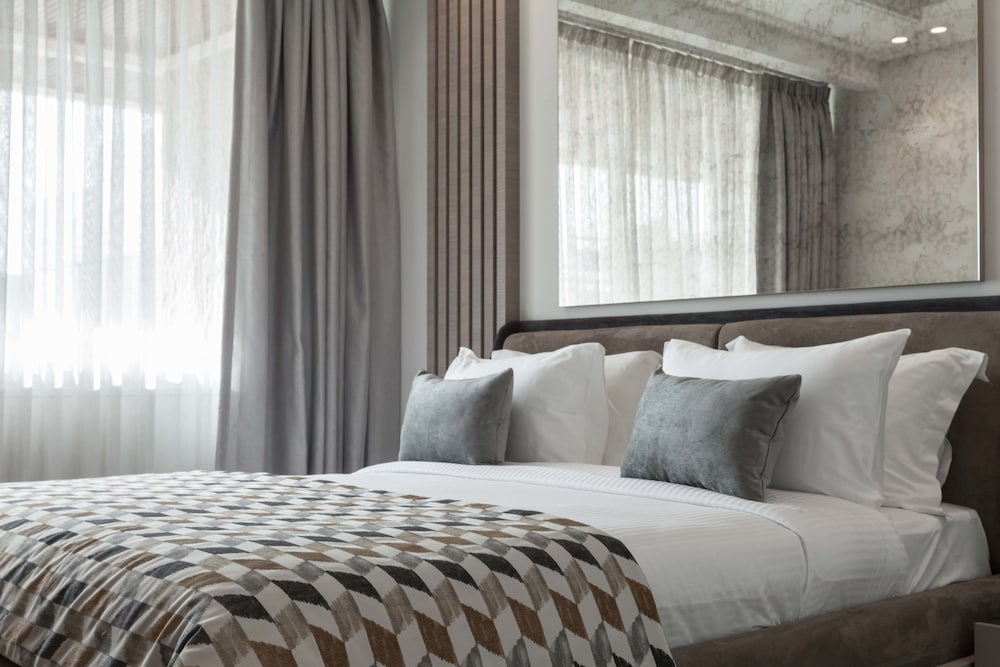 Executive Suite 45 SQM: