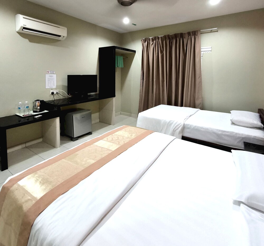 OYO 90906 Rumah Rehat Awana 20/45