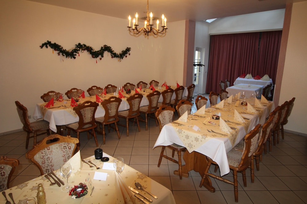Hotel Weisser Schwan 18/34