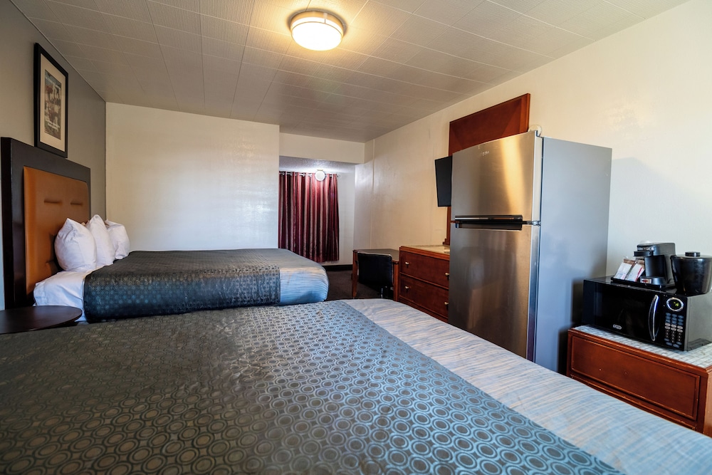 M Star Cedar City 28/50