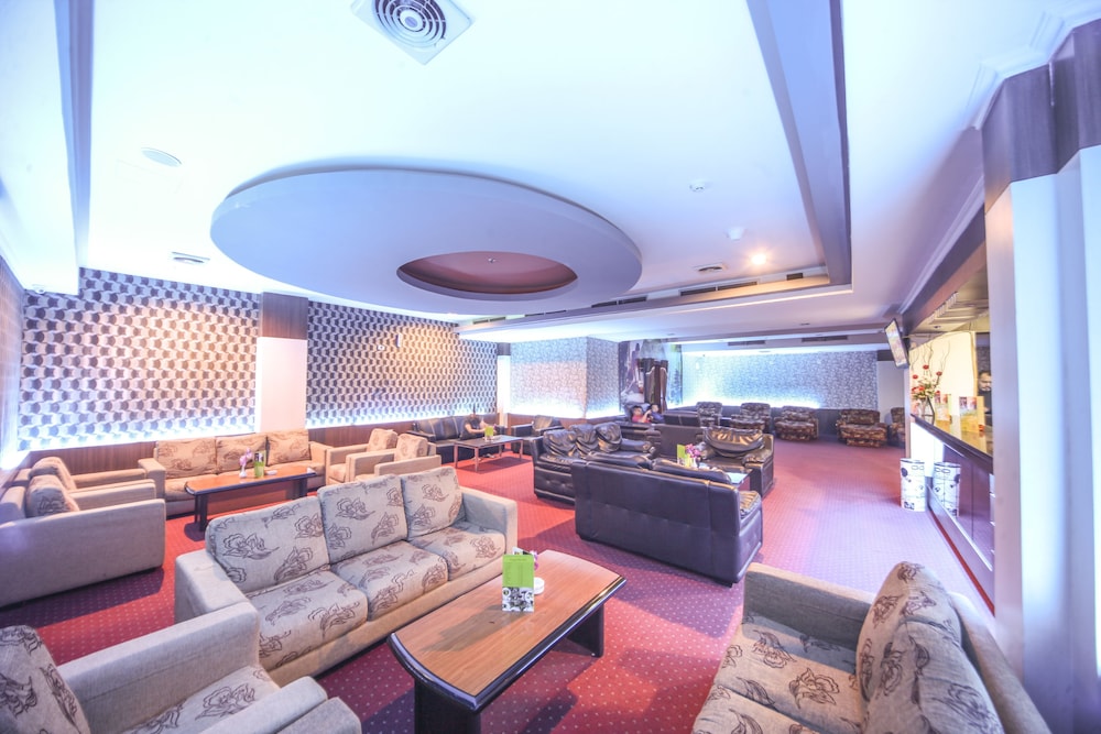New Hollywood Pekanbaru 46/58