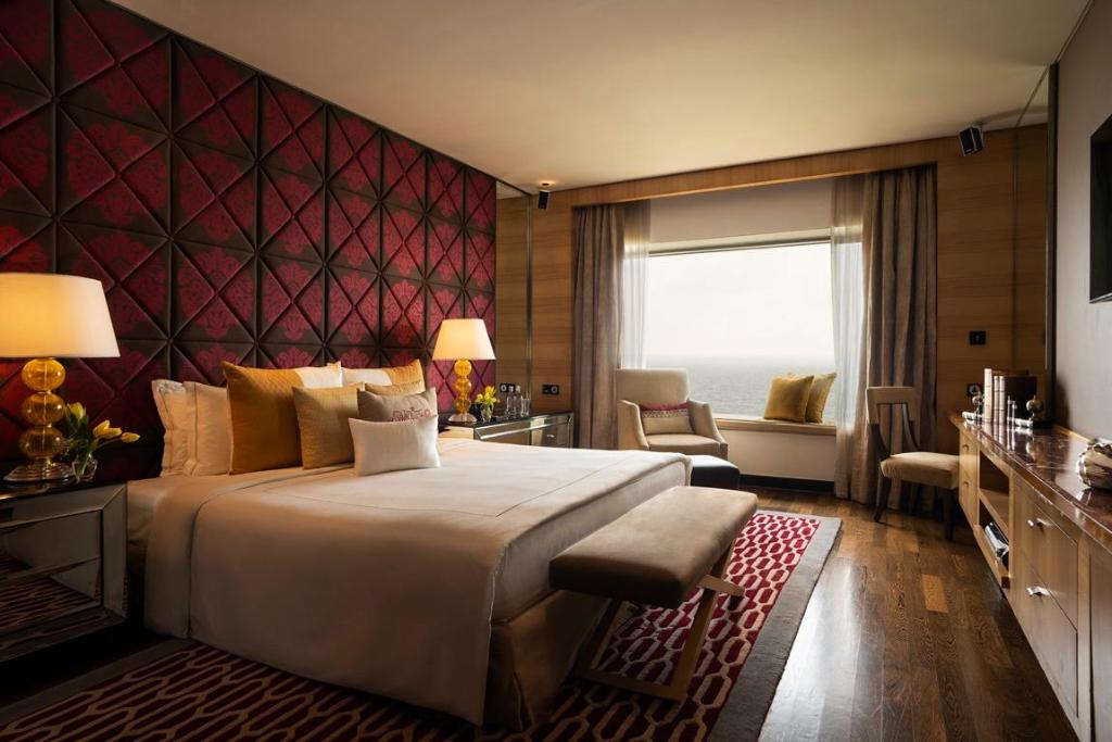 Grand, Luxury, Suite, King Bed, Sea View, Butler, Club Lounge Access