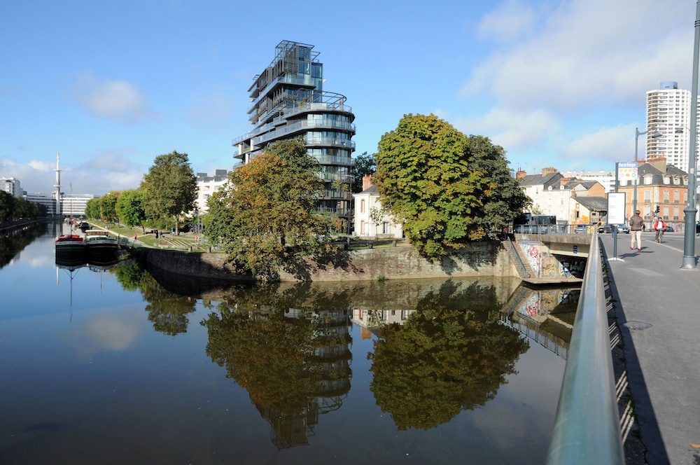 Mercure Rennes Place Bretagne 63/68
