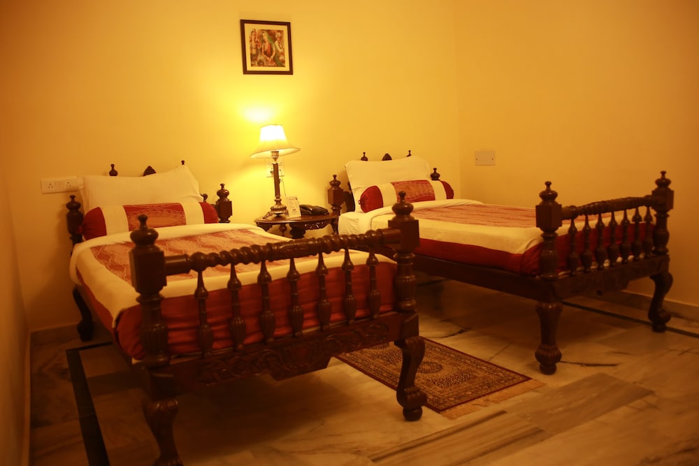 Rajmahal The Palace 19/50