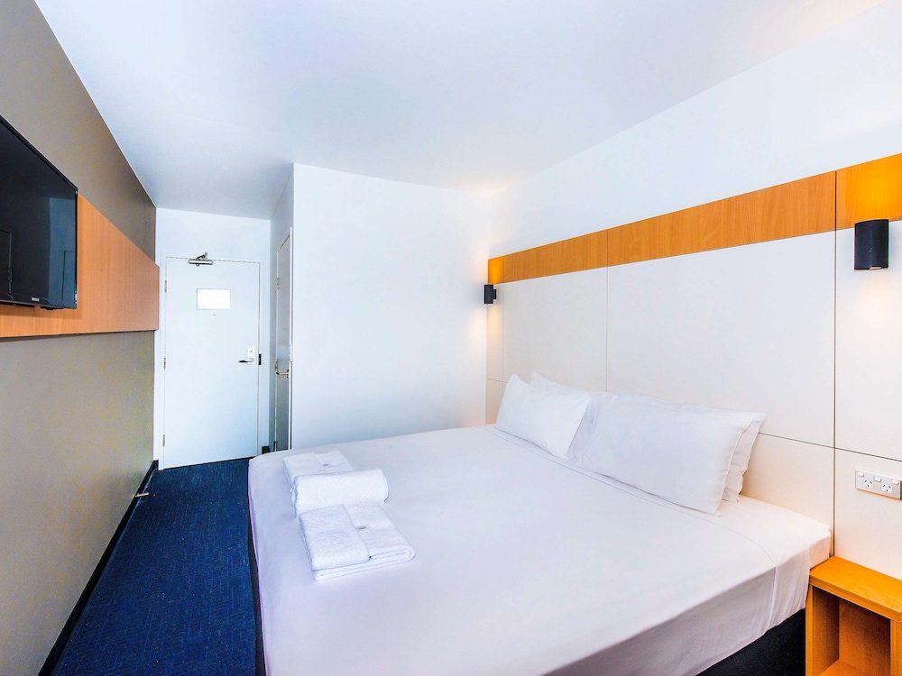 STANDARD, KING BED