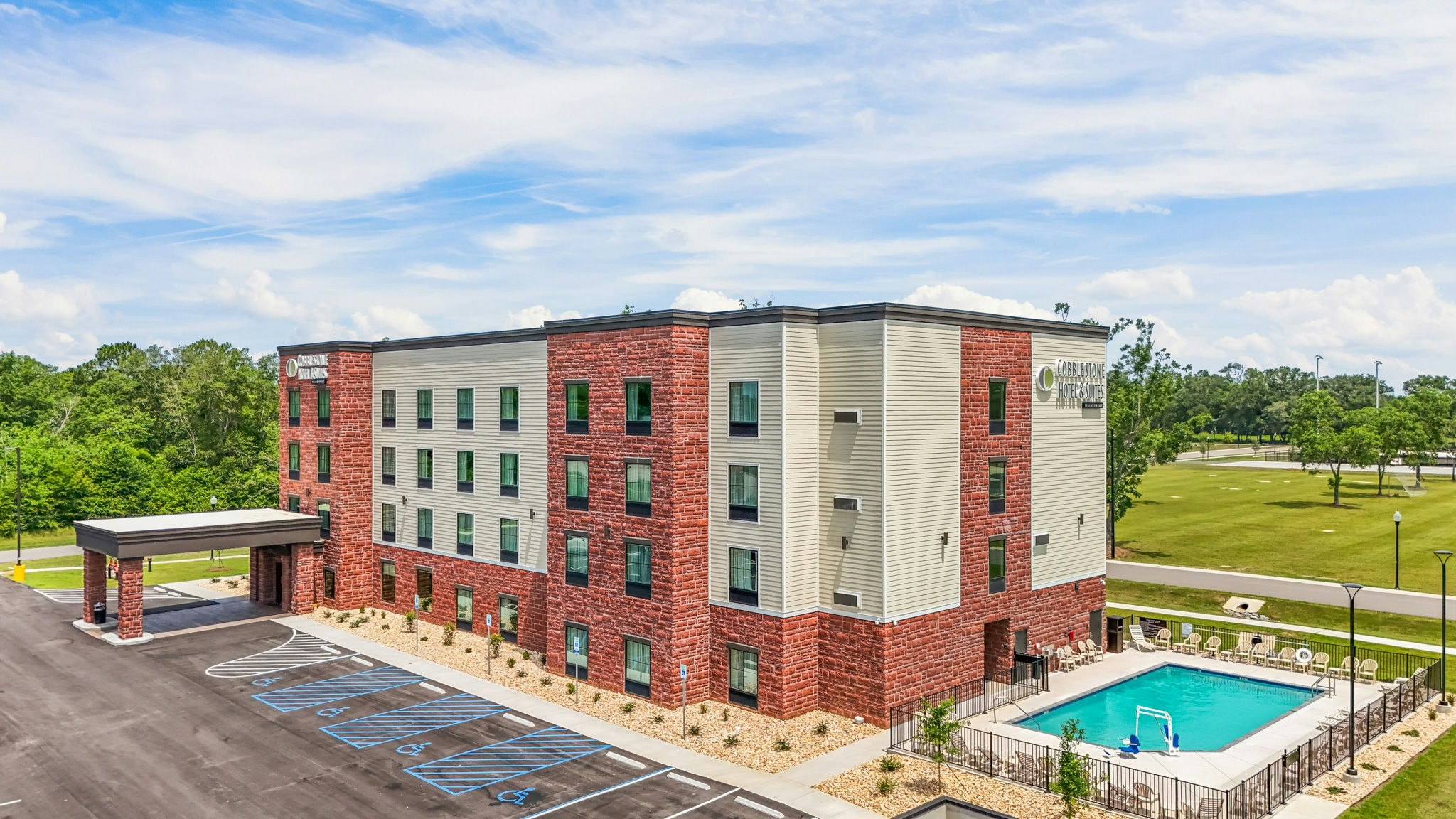 Cobblestone Hotel & Suites - Foley 5/50