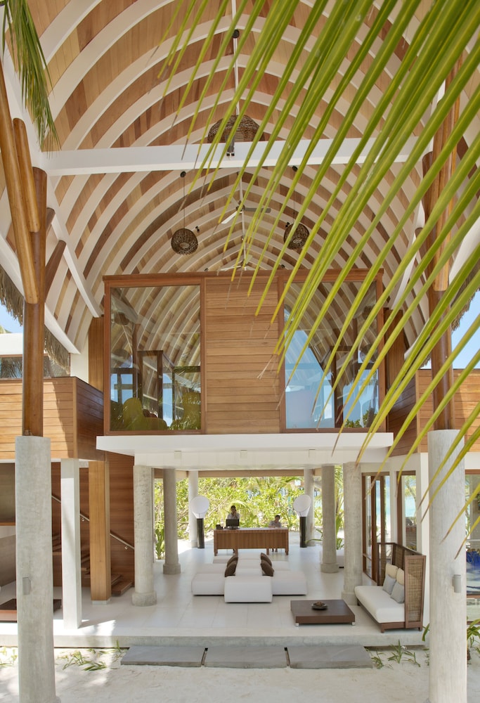 Kandolhu Maldives 7/53