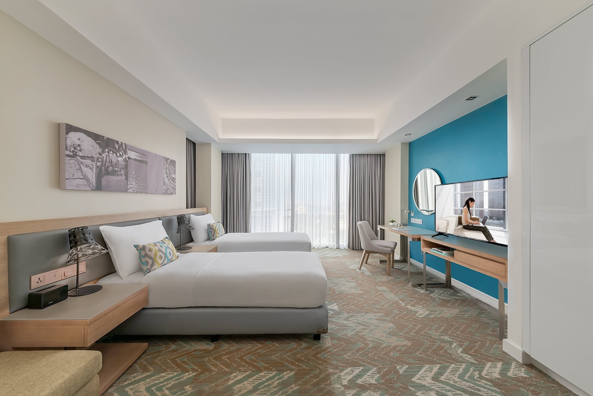 EXECUTIVE, STUDIO, TWIN BEDS