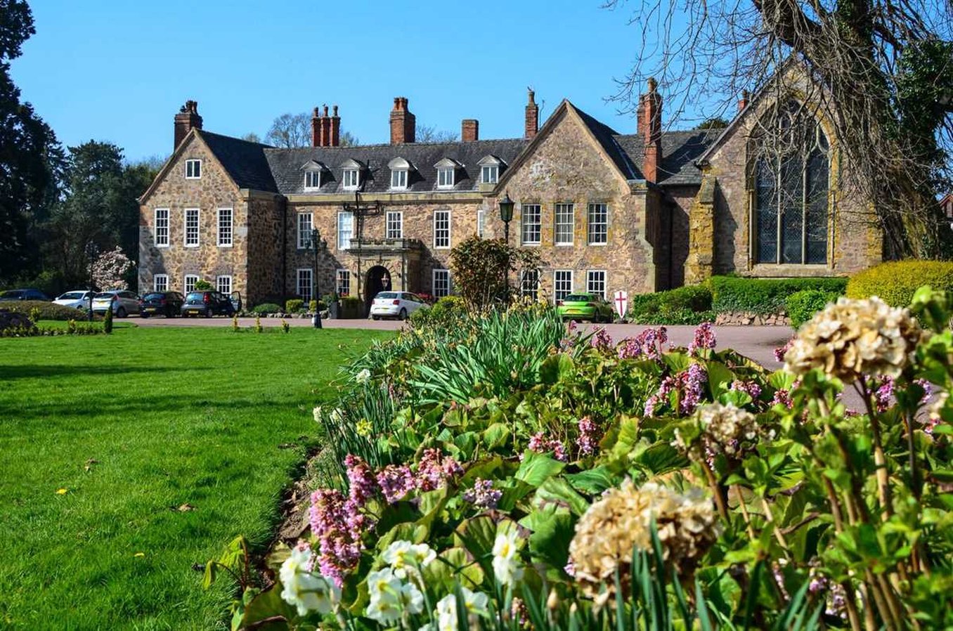 Rothley Court Hotel 32/34