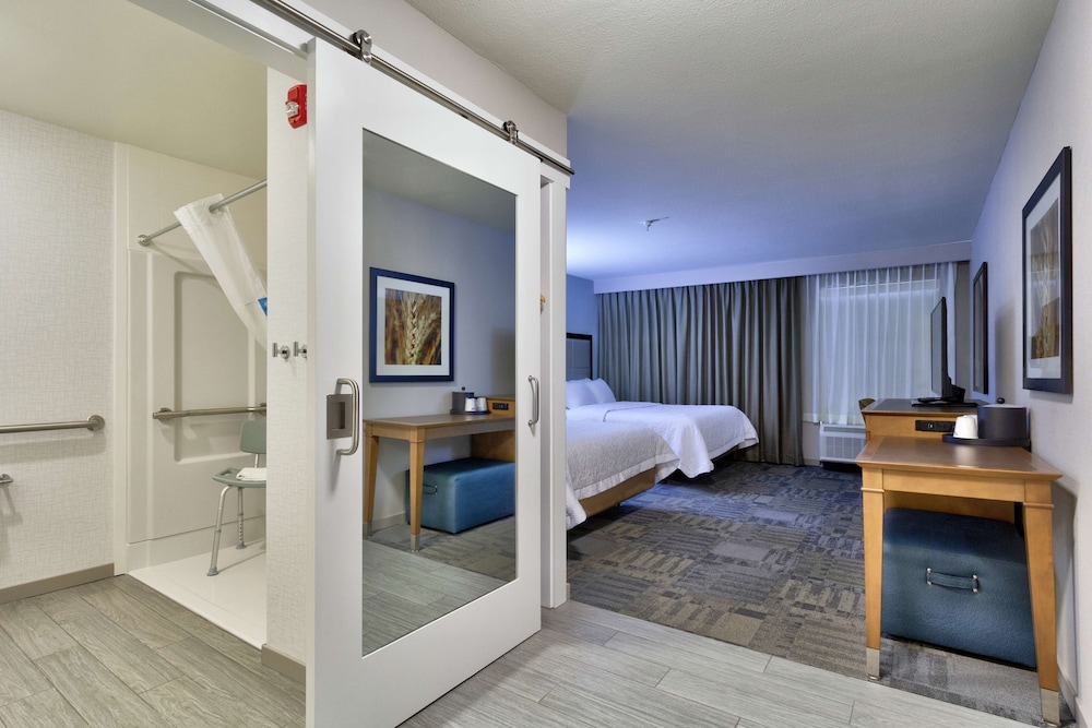Hampton Inn Salina 19/46